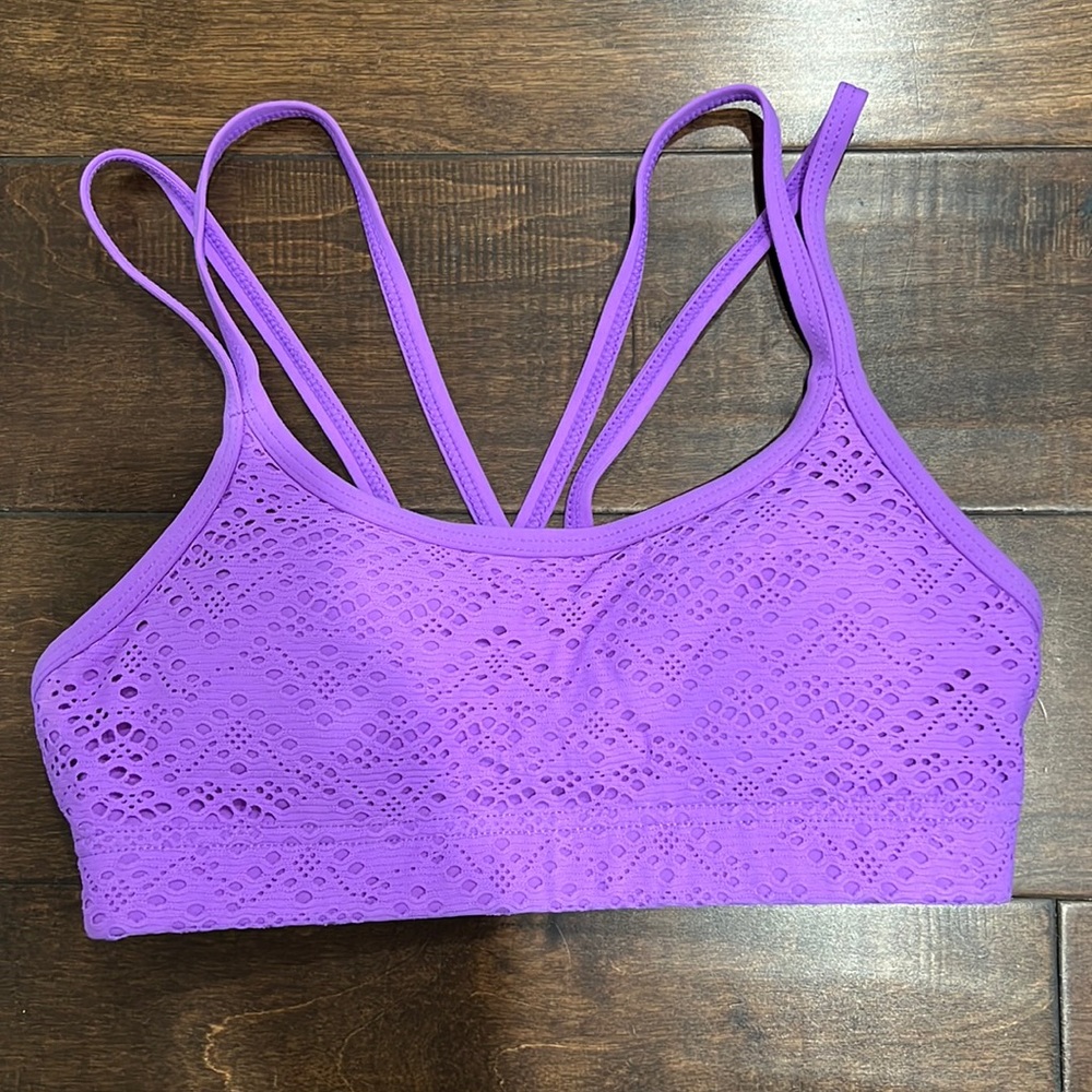 Lorna Jane sports bra size small in purple